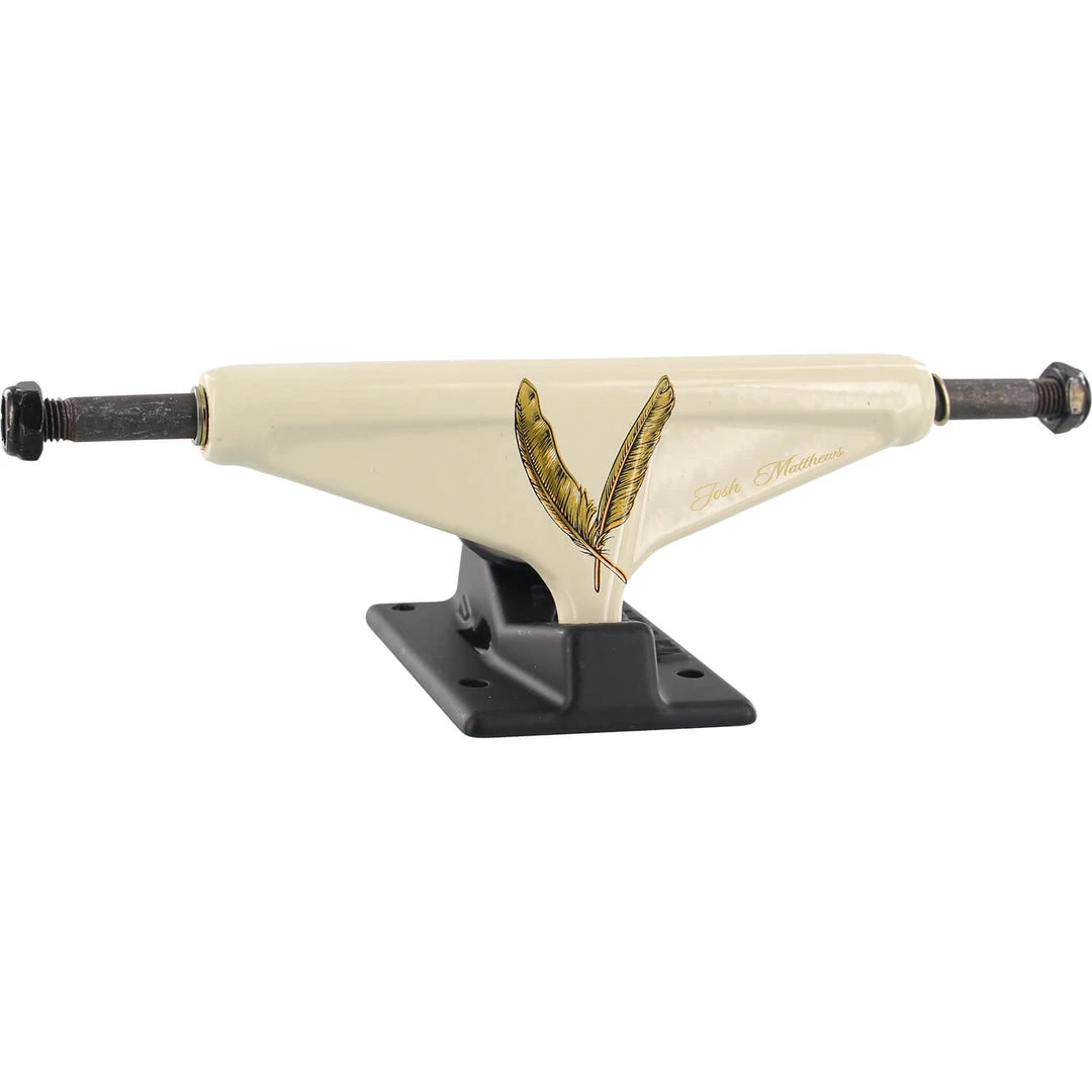 Venture Trucks Josh Matthews Feather Hi 5.25" - Natural/Black (Set Of 2) 3 Venture Trucks Josh Matthews Feather Hi 5.25" - Natural/Black (Set Of 2)
