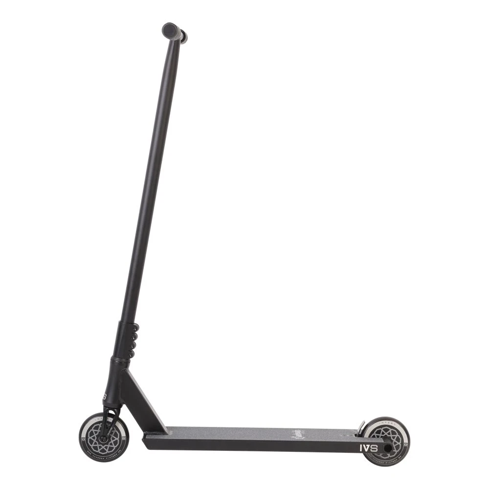 Invert Curbside Street Complete Scooter Medium - Black 4 Invert Curbside Street Complete Scooter Medium - Black