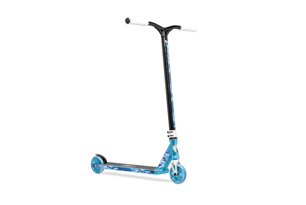 Lucky Scooters Complete Scooters Lucky Prospect Cody Flom Signature V2 Complete Pro Scooter Lucky Scooters Complete Scooters Lucky Prospect Cody Flom Signature V2 Complete Pro Scooter