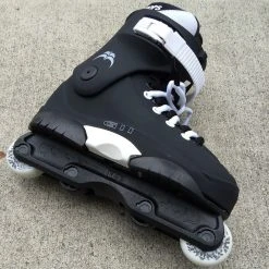 Razors Genesys 11 Inline Aggressive Skate Complete Complete Skates