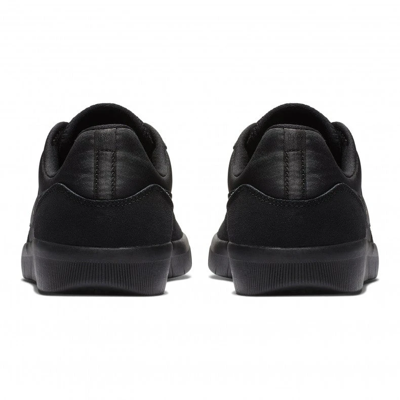 MEN Nike Shoes SB Team Classic - Black/Black-Anthracite 5 MEN Nike Shoes SB Team Classic - Black/Black-Anthracite